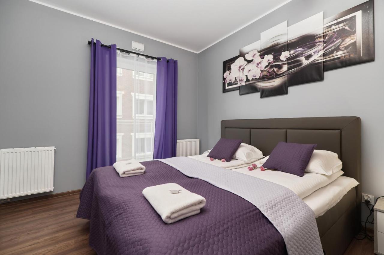 Apartments Wroclaw Jana Pawla II With Free Parking Wroclaw By Noclegi Renters Exteriör bild